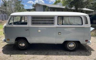 Photo of a 1977 Volkswagen Day Camper for sale