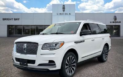 Photo of a 2022 Lincoln Navigator SUV for sale