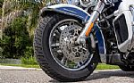 2015 Tri Glide Thumbnail 43
