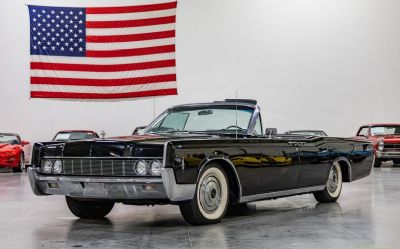 1966 Lincoln Continental 