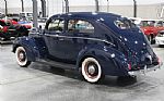 1939 Deluxe Thumbnail 3