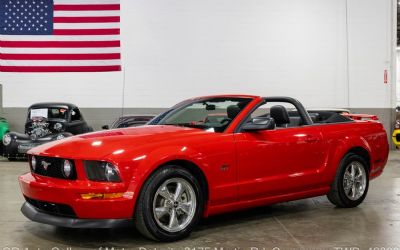 2005 Ford Mustang GT Premium 