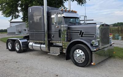 Photo of a 2006 Peterbilt 379 Sleeper Truck for sale