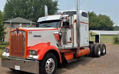 Photo of a 2002 Kenworth W900 for sale