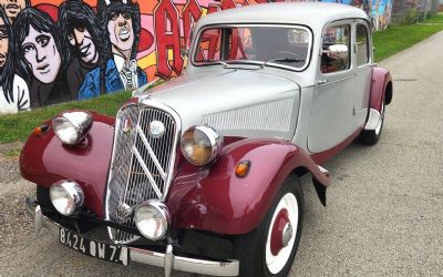 Photo of a 1954 Citroen Traction Avant for sale