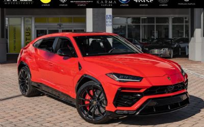 2022 Lamborghini Urus 