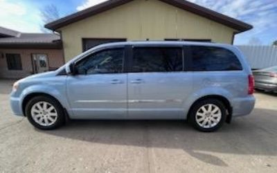 2016 Chrysler Town & Country Touring