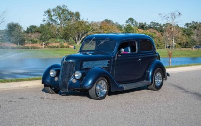 1936 Ford Humpback Restored 2 Door Sedan V8 Auto Vintage AC